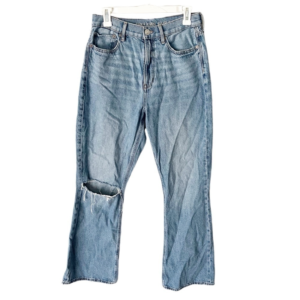 American Eagle Jeans‎ Women's 8 Long Ripped 90s Flare Light Wash